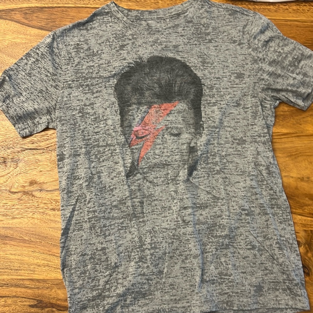 Men’s small David Bowie tee